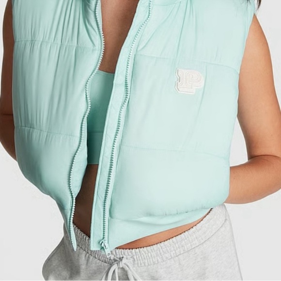 NWOT Victoria’s Secret Pink Logo Crop Cropped
Puffer Vest Opal Size: M - Picture 2 of 6